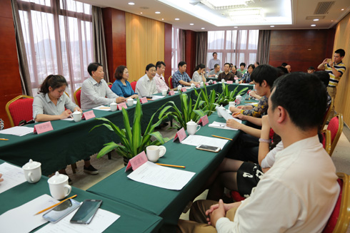 福建省药师协会召开第一届常务理事会第一次会议(图5) 福建省药师协会召开第一届常务理事会第一次会议(图5)