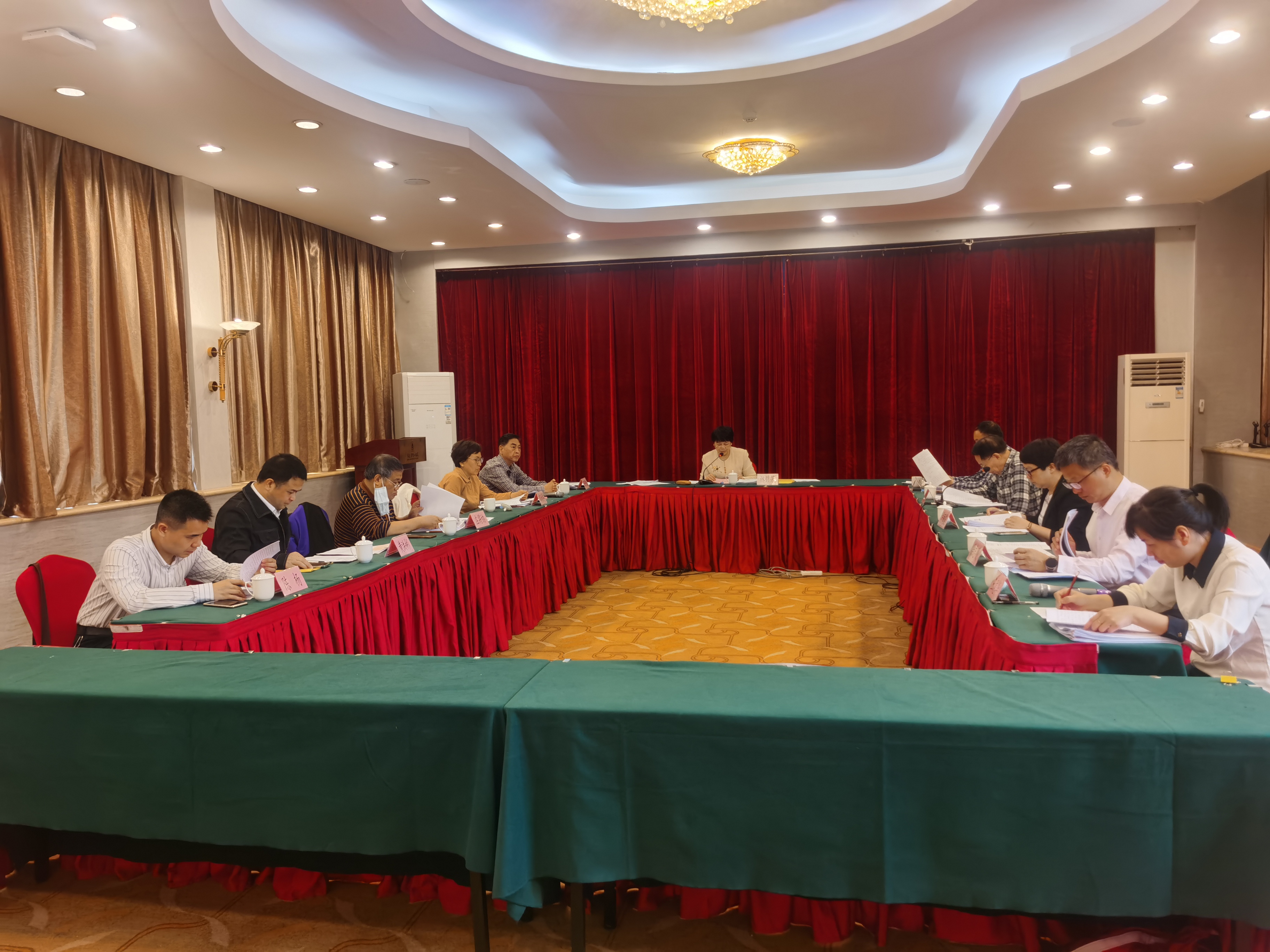 福建省第五届“寻找身边最美药师”活动评审会在福州召开(图1)